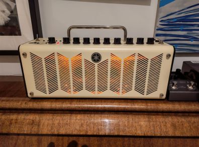 Yamaha THR10 V1 Guitar Table Amp