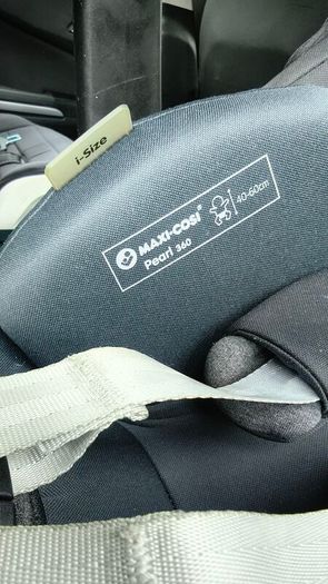 maxi Cosi pearl 360 car seat and base