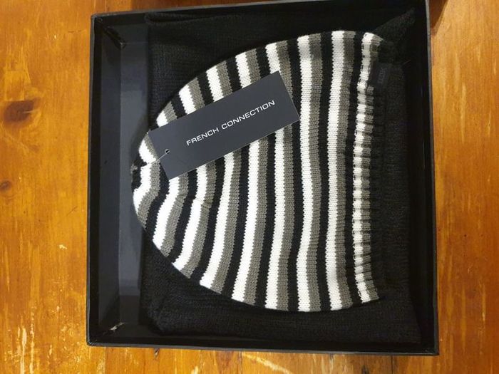 FCUK Scarf & beanie set