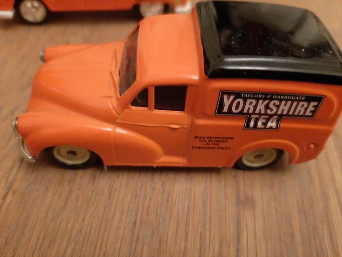 Toy cars x 4