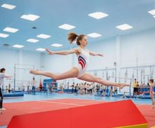 Cheese Wedge Tumbling Mats Foldable Gym Mat With Carry Handle For Gymnastics Training Home Fitness Dance Yoga Training