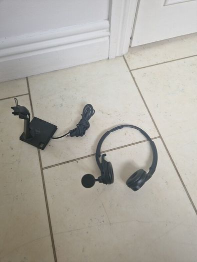 Wireless headset