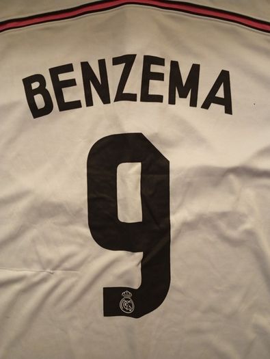 Real Madrid Jersey ((Benzema 9)) Adult L