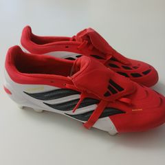 Predator football boots size 6