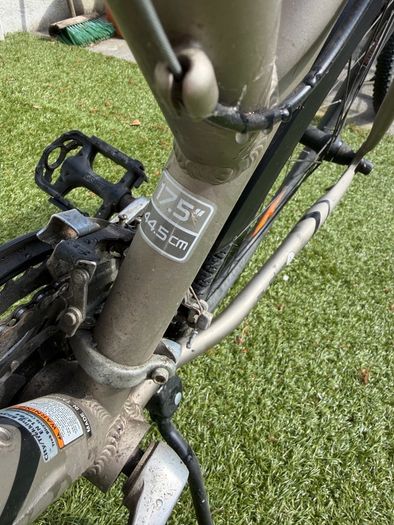 Trek hybrid bike 7100