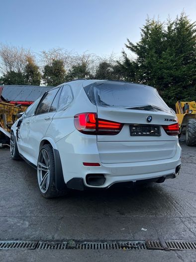 Breaking bmw x5 M50d A96/0 f15 2014 M sport