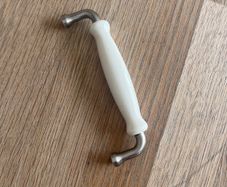 Free door handles