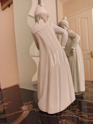 Vintage Nao by Lladro. Girl with Torn Nightgown.
