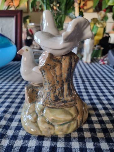 Tengra Spain porcelain - figurine of two doves