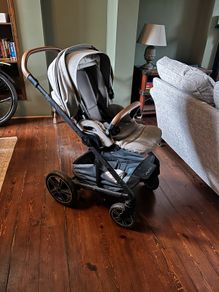 Nuna Mixx Next travel system including bassinet