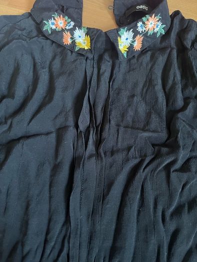 Brand new oasis black silk crepe top embroidered collar