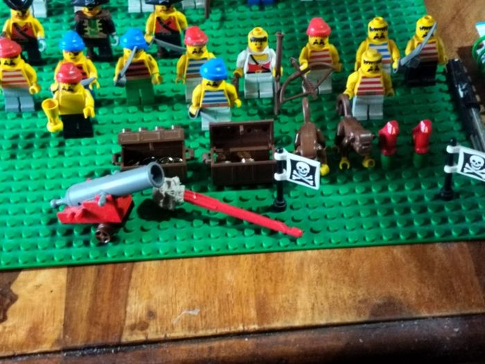 Lego Minifigures Islanders 1990