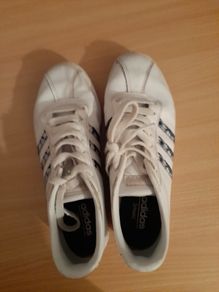 Girl's runners