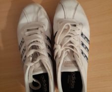 Girl's runners