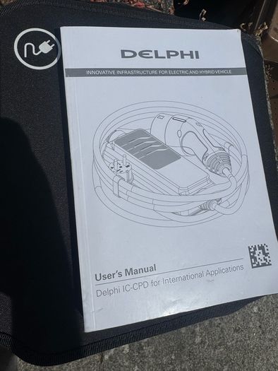 Type 2 car charger. 3 pin plug