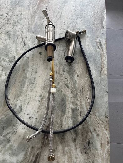 Kitchen bar sink faucet