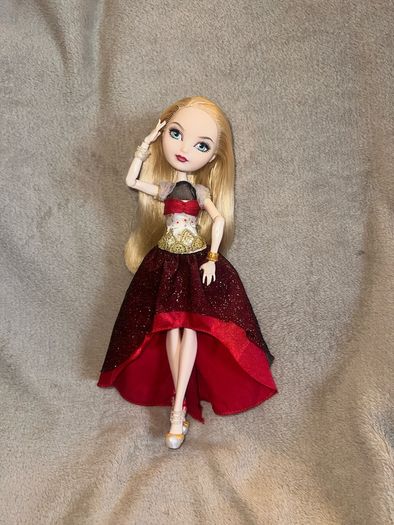 Ever After High Apple White Legacy Day Doll (2013) Original Matte