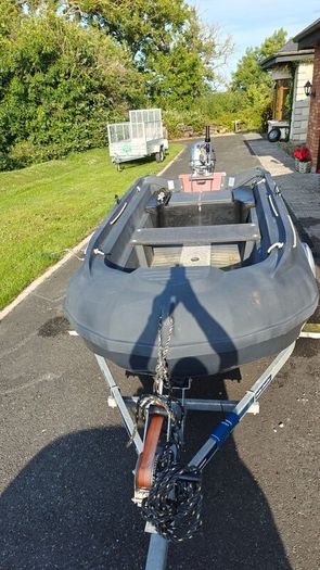 Boat, Engine and Trailer - Pioneer Steady 400