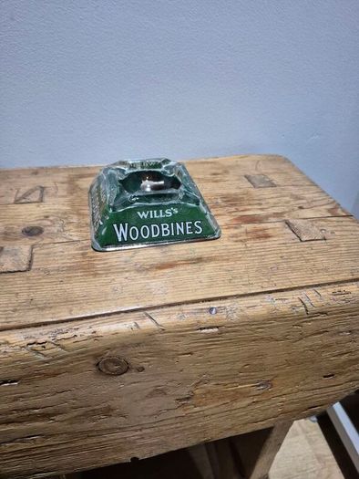 Wills Woodbine glass ashtray