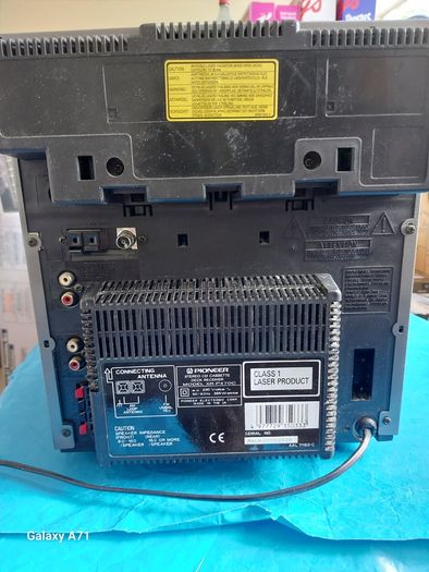 PIONEER Stereo CD Cassette DECK Receiver, Model XR-P470C, 3 CD, Dual Tape and Radio and AUX in very good cosmetic condition