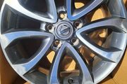 4x Nissan 17inch Alloy Wheels 2 Refurbed  2 Need Paint