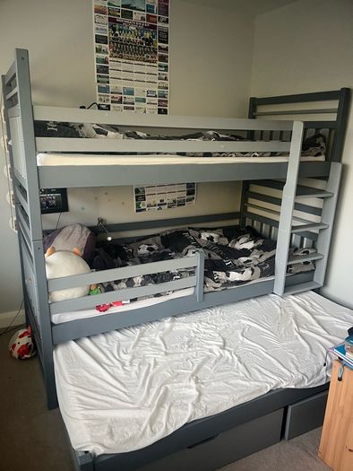 Triple bunk beds