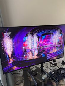 LG 49" 4K Professional Monitor (49UH5F-H) - Mint Condition with Stand & Remote