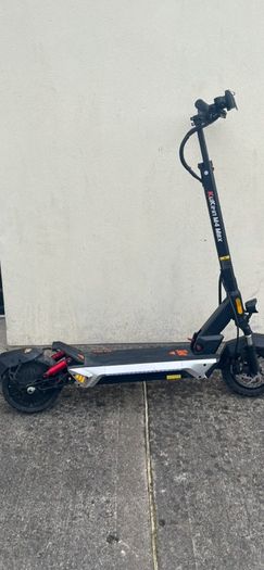 Kukirin m4 max electric scooter