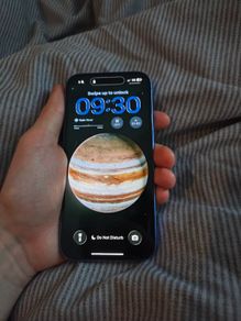 iPhone 16