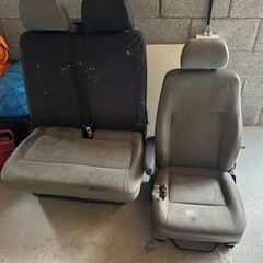 t5 transporter front seats