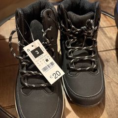 Winter shoes boots size 3 boys