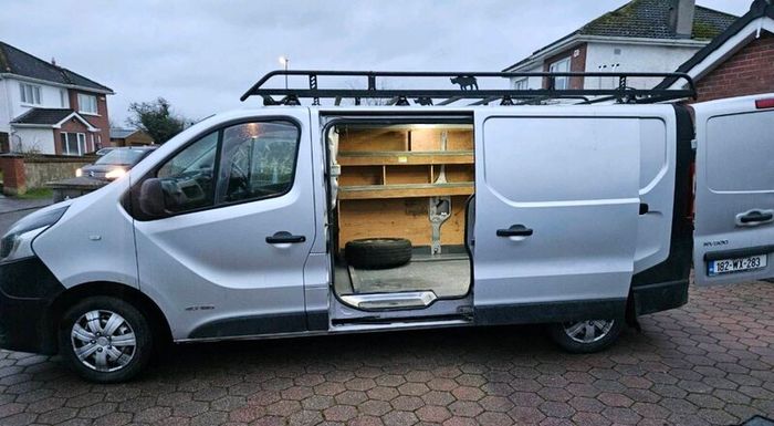 Nissan nv300 lwb