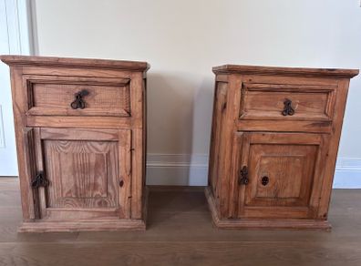 Set of 2 pine lockers