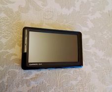 Garmin Nuvi 1410 & Accessories.