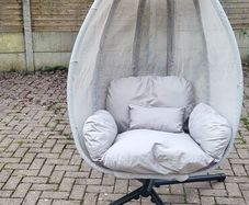 Garden swing seat