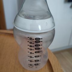 6 tommee tippee bottles and nibs