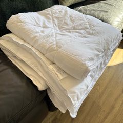 King size duvet, 4.5 tog, in perfect condition