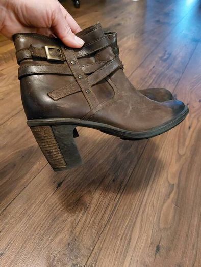 Clarks boots - uk 6.5
