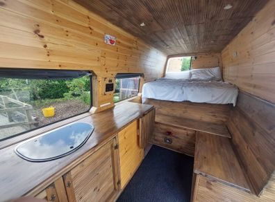 Campervan - VW Crafter - 2.5 TDI Diesel Engine