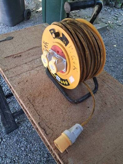 Transformer box and extension cable