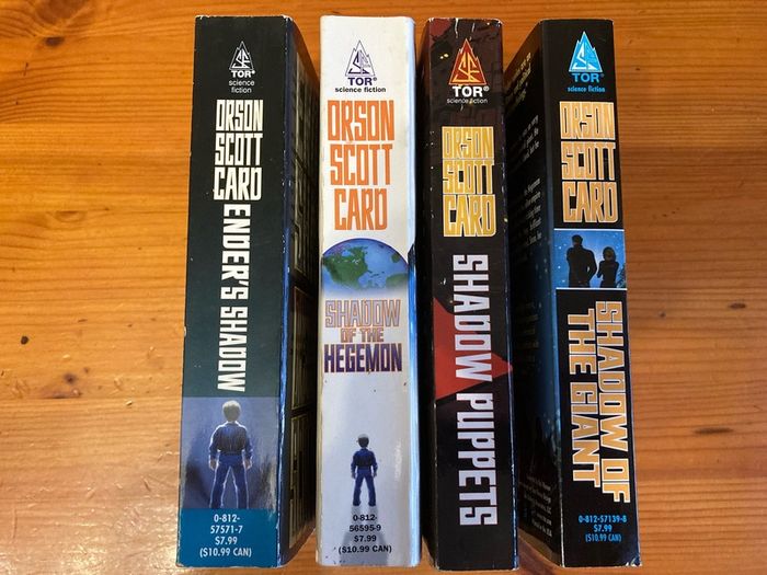 Science-Fiction books: 'The Ender's Shadow' series