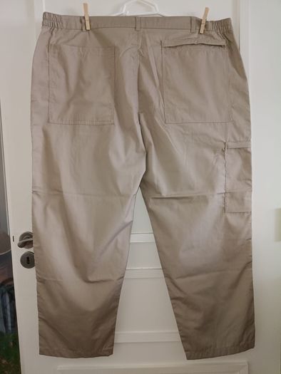 Regatta 44 waist 29 leg waterproof trousers stain resistant washable 5 pockets with slightly elasticated waist new with tags RRP 40 euro FREE STANDARD POSTAGE INCLUDED