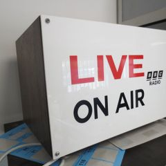 Lightbox / illuminated sign
