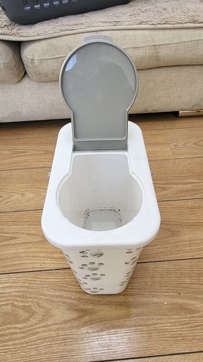 Pet Food Container