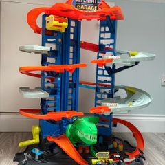 Hot wheels ultimate garage