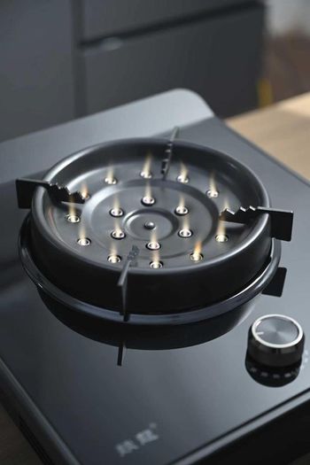 Electric Stove with Gas Like Flames