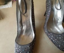 karren millen ladies shoes will sell all shoes listed to a car booter as a lot