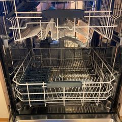 Dish washer