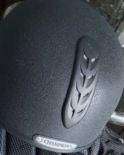 Champion Junior X-Air Skull-helmet Like NEW!