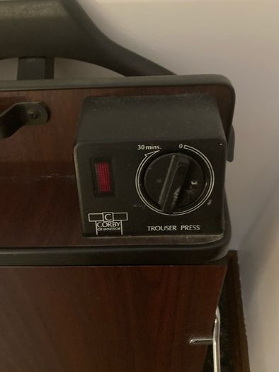 Trouser press